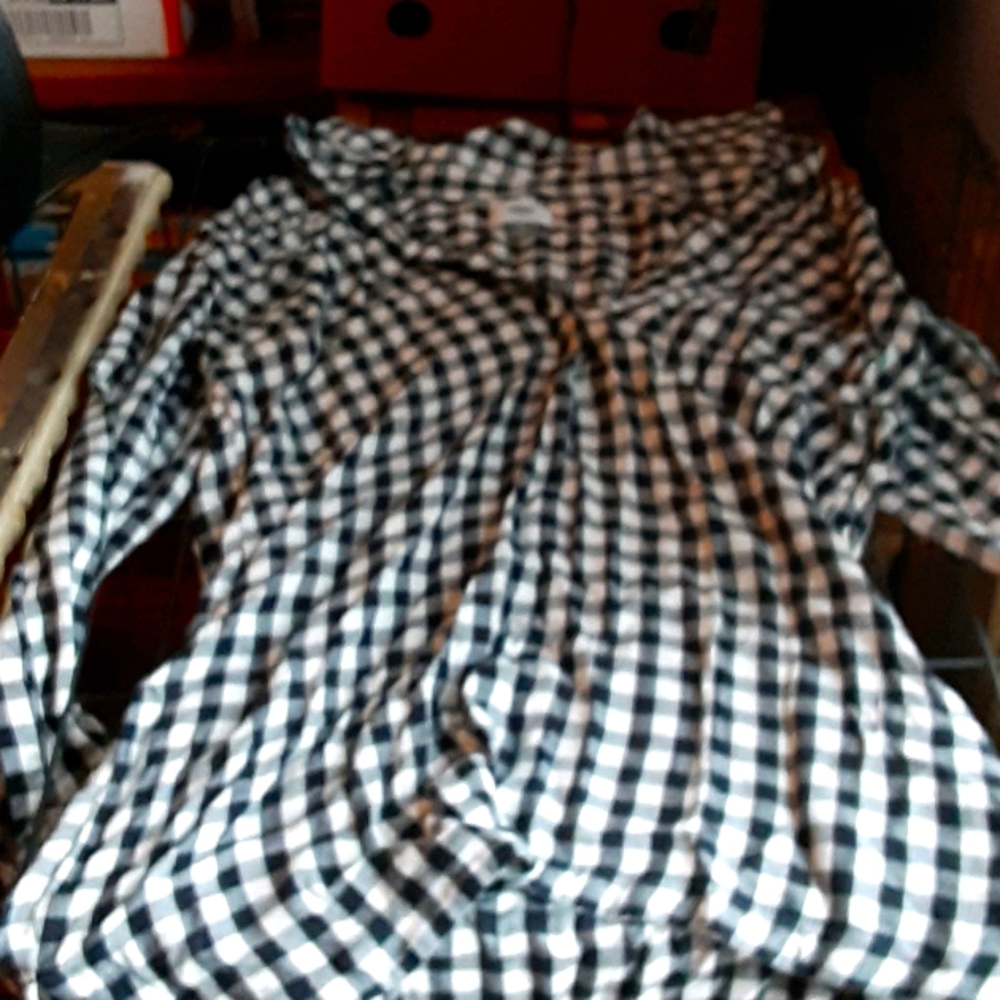 Plaid white and black over shirt